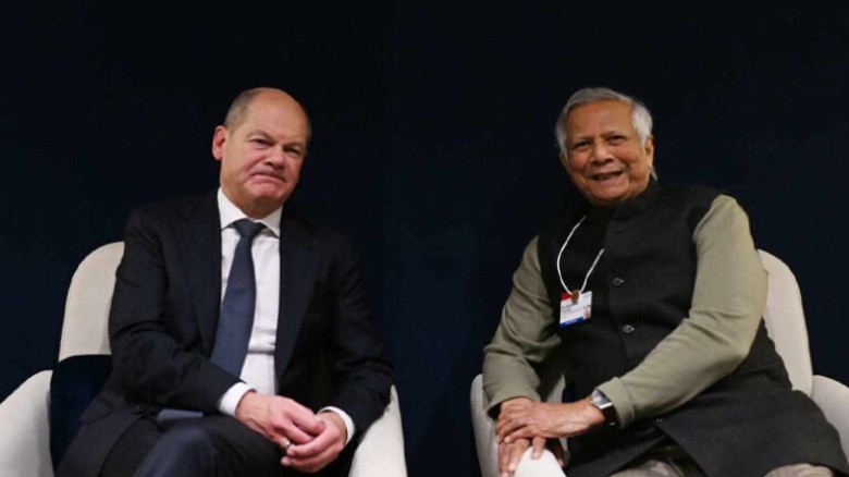 জার্মান চ্যান্সেলর ওলাফ শলৎজের সঙ্গে প্রধান উপদেষ্...