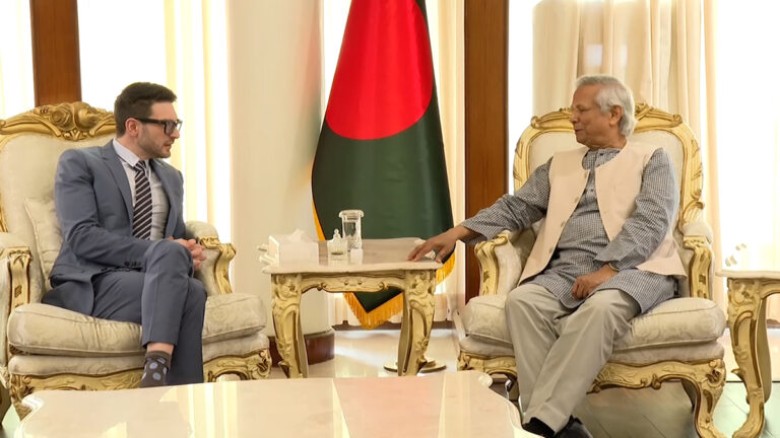 গণমাধ্যম বর্তমানে নজিরবিহীন স্বাধীনতা ভোগ করছে: ড....