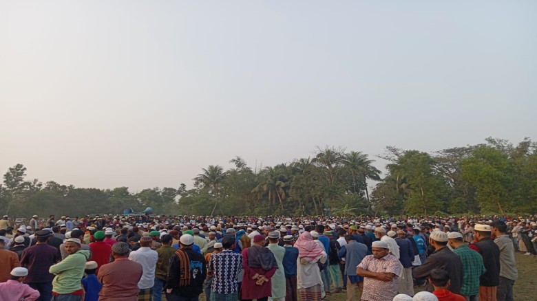 নিহত মহসিনের জানাজায় শায়েস্তাগঞ্জবাসীর প্রতিবাদ, প...