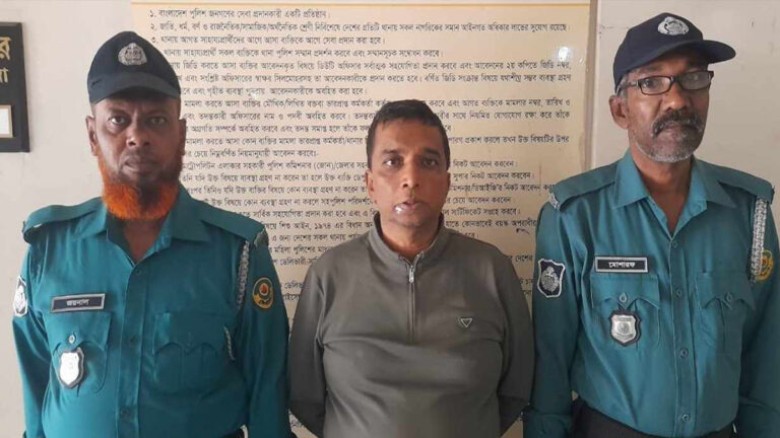 মুড়ি বিক্রেতা থেকে ৭০০ কোটি টাকার মালিক, স্বর্ণ চ...