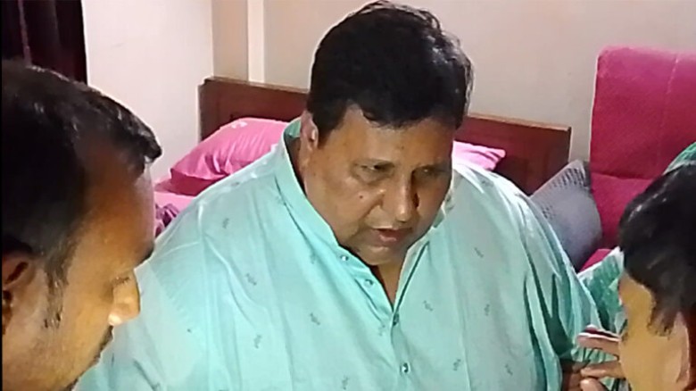 সিরাজগঞ্জ-৬ আসনের সাবেক সংসদ সদস্য গাজীপুরে গ্রেফত...