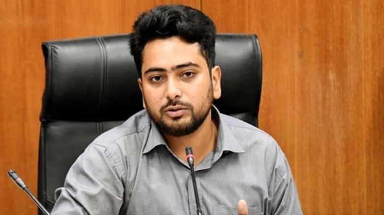 তথ্য উপদেষ্টার বক্তব্যে বিভ্রান্তি, জনসংযোগ কর্মকর...