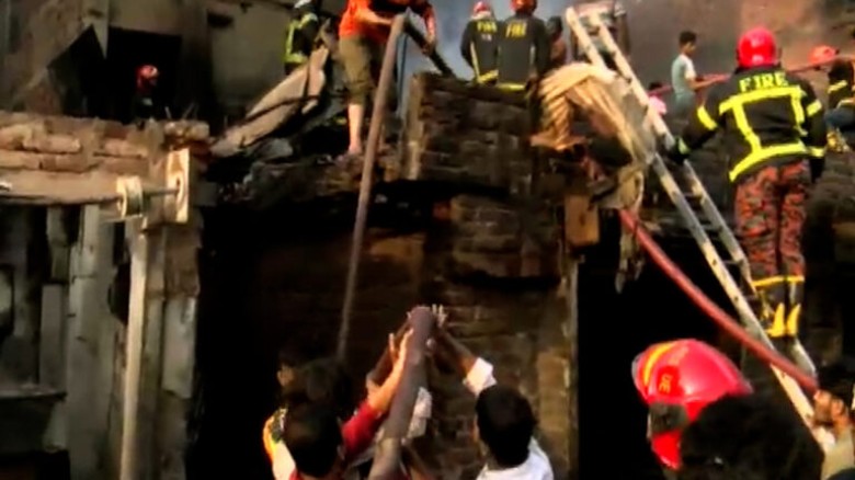 আগুন নিয়ন্ত্রণে