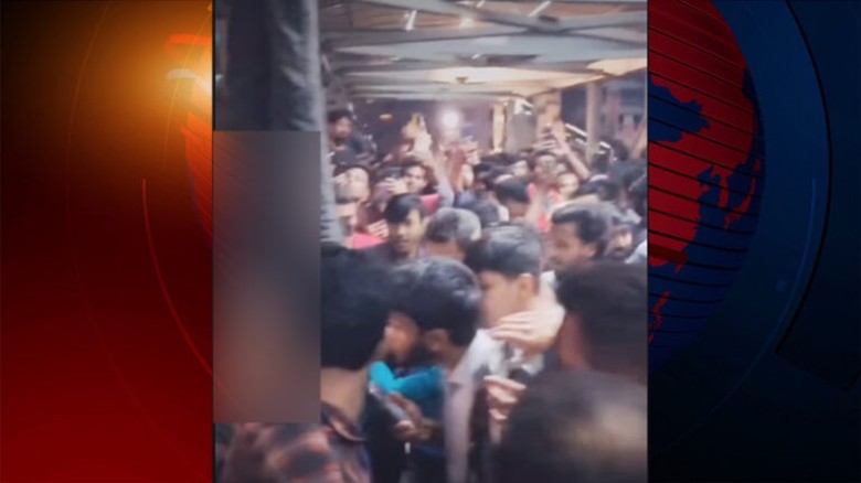 উত্তরায় ছিনতাইয়ের অভিযোগে গণপিটুনি, ঝুলিয়ে রাখা ...