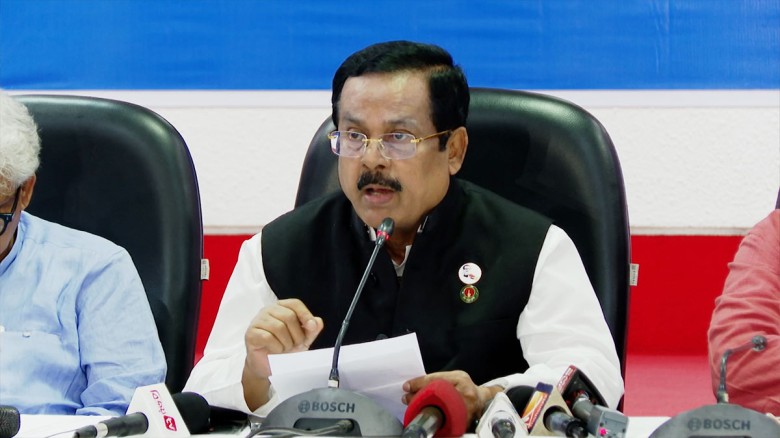 স্ত্রী-কন্যাসহ সাবেক মন্ত্রী নানকের দেশত্যাগে নিষে...
