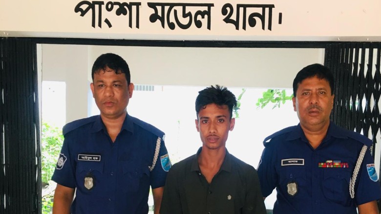 দুই শিক্ষার্থীকে ধর্ষণ, যুবক গ্রেপ্তার...