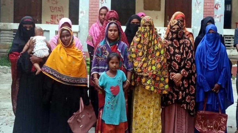 গংগাচড়া উপজেলায় সেলাই প্রশিক্ষণ শুরু