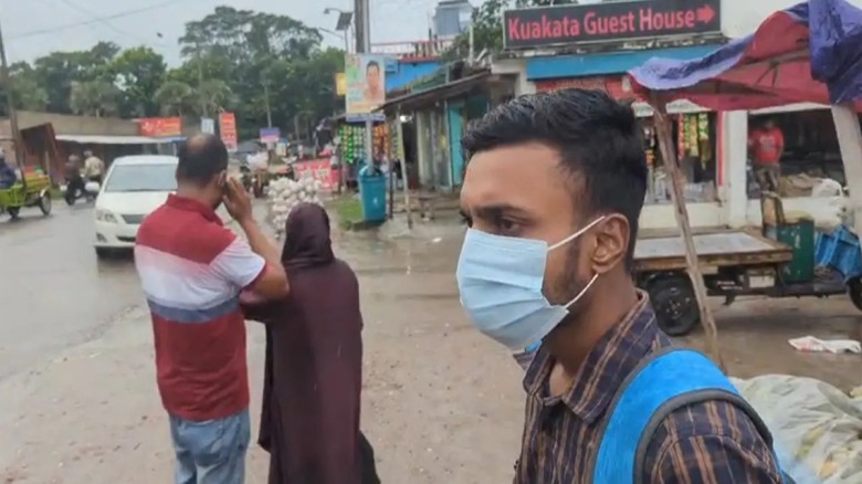 কুয়াকাটায় প্রেমিকসহ প্রবাসীর স্ত্রী আটক, অতঃপর......