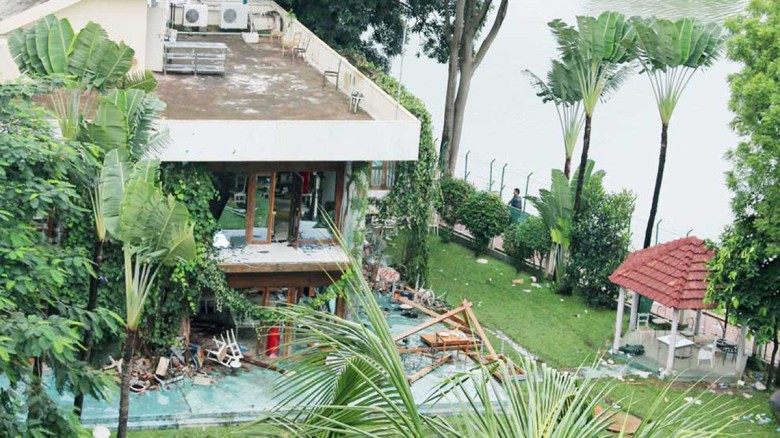 হোলি আর্টিজান হামলা: সাত জনের আমৃত্যু কারাদণ্ডের প...