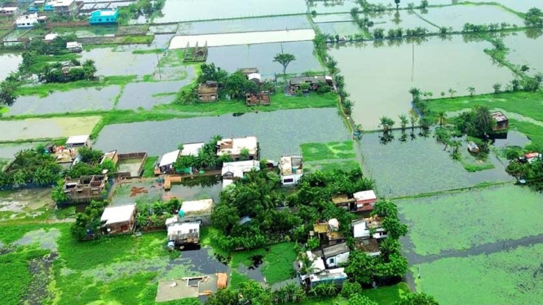 টানা বৃষ্টিতে তলিয়ে গেছে সাতক্ষীরার নিম্নাঞ্চল...