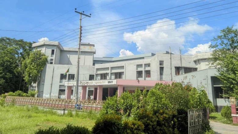 রাবিতে বিজয় ফিস্টের খাবার খেয়ে হলের প্রায় ৫০ শিক...