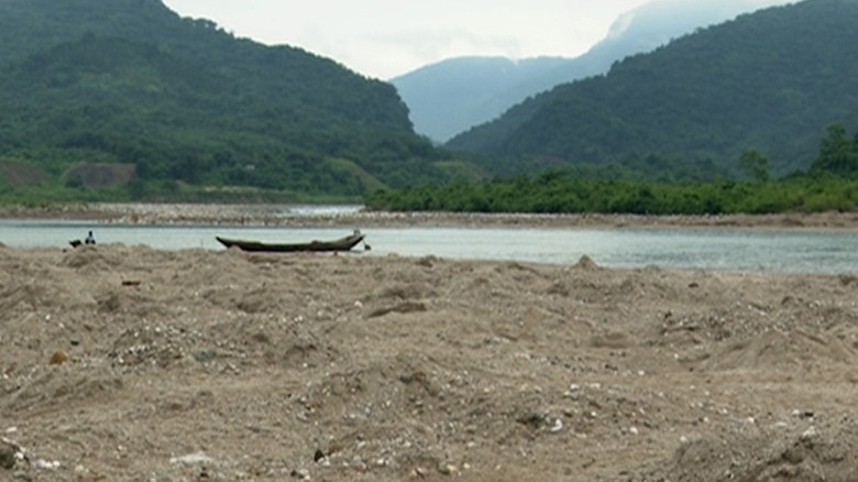 লাগামহীন লুটপাটে মরুভূমিতে পরিণত ‘সাদাপাথর’...
