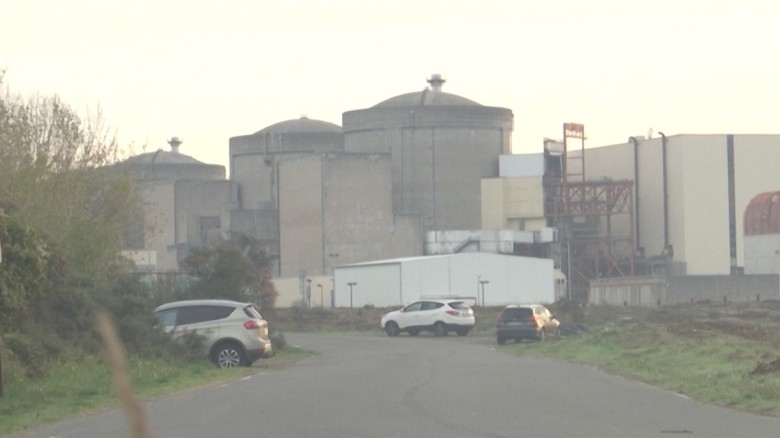 ফ্রান্সে নিউক্লিয়ার প্লান্টে জেলিফিশের ঝ