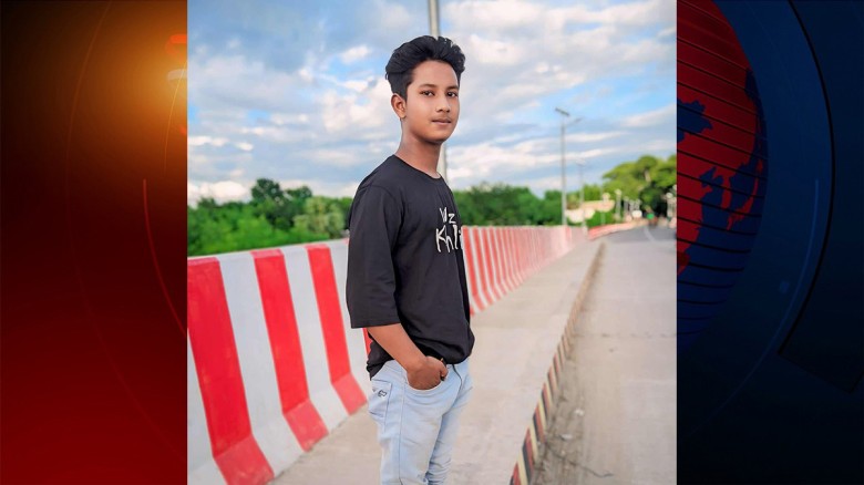 চুয়াডাঙ্গার দামুড়হুদায় সড়ক দুর্ঘটনায় স্কুলছাত...