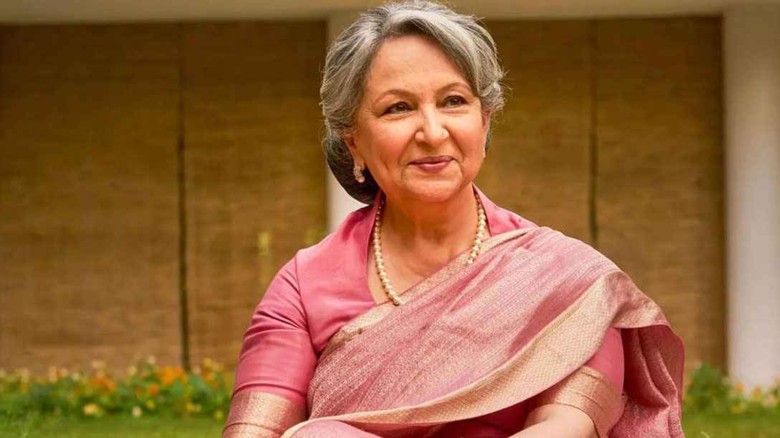 ইসলাম ধর্ম গ্রহণের পর শর্মিলার নাম কী রাখা হয়?...