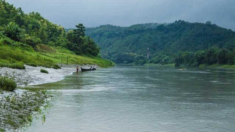 শঙ্খ নদীর পাড়ে পড়েছিল যুবকের মরদেহ...