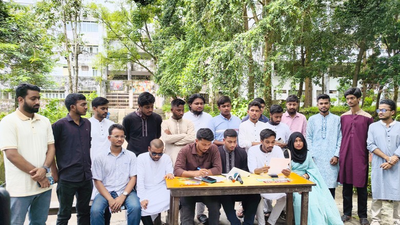 চাকসু নির্বাচনে সর্বজনীন শিক্ষার্থী সংসদের পূর্ণাঙ...