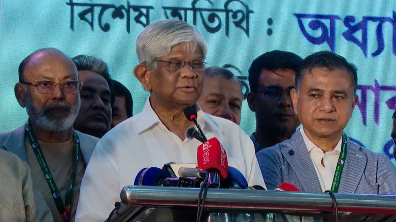 কেবল পড়াশোনা নয়, শিক্ষার্থীদের সততা চর্চারও আহ্বান...