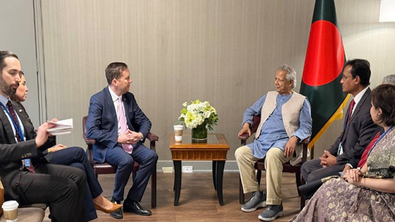 মার্কিন বিশেষ দূতের সঙ্গে প্রধান উপদেষ্টার বৈঠক