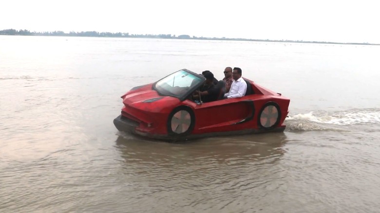 নদীতে ছুটছে রাহাতের ‘ল্যাম্বরগিনি’...