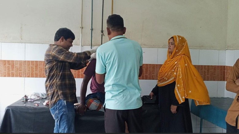 চুয়াডাঙ্গায় ২ ভাইকে কুপিয়ে জখম