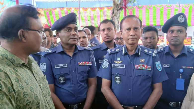‘রংপুরের সব পূজা মণ্ডপে নিরাপত্তাব্যবস্থা সন্তোষজনক’