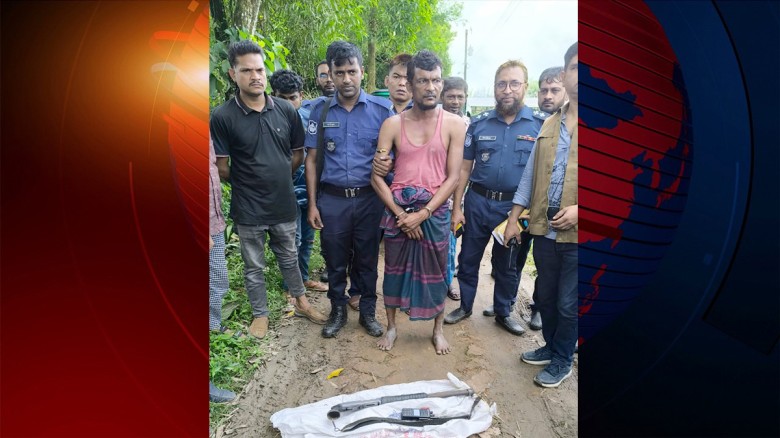ফেনীতে ছয় পুলিশকে পিটিয়ে অস্ত্র ও আসামি ছিনতাই