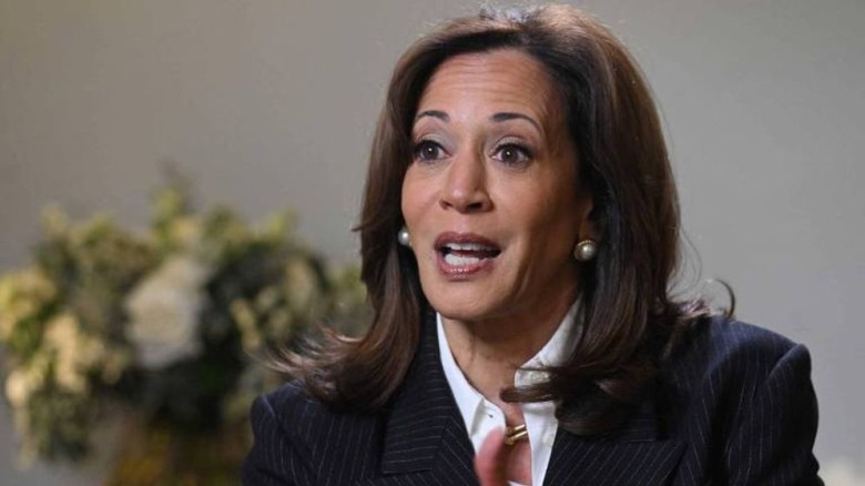 আবারও প্রেসিডেন্ট প্রার্থী হওয়ার ইঙ্গিত দিলেন কমালা হ্যারিস