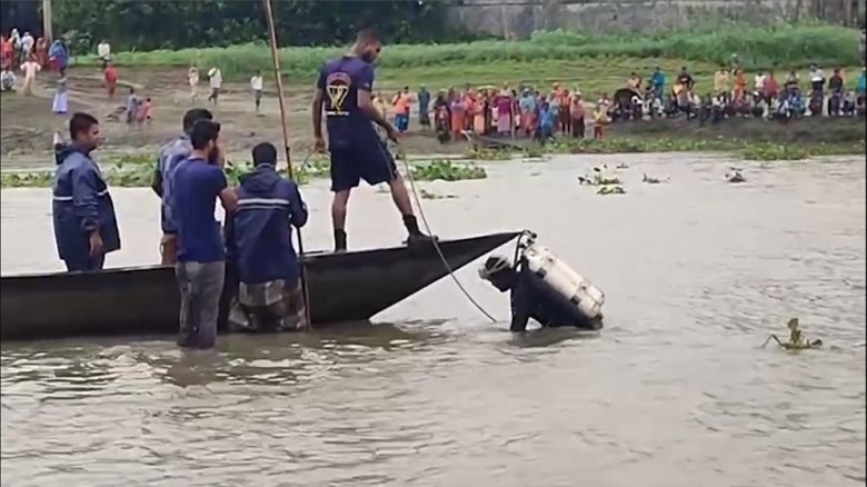 জামালপুর নৌকাডুবি ঘটনায় নিখোঁজ আরও এক শিশুর মরদেহ ...