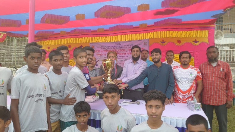 নড়াইলে তারুণ্যের উৎসব উপলক্ষ্যে ফুটবল  টুর্নামেন্ট  অনুষ্ঠিত ও প্রশিক্ষণের  উদ্বোধন