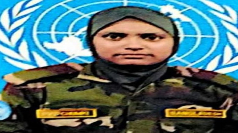 হাতে-পায়ে স্প্লিন্টার নিয়ে হাসপাতালে মানিকগঞ্জের চ...