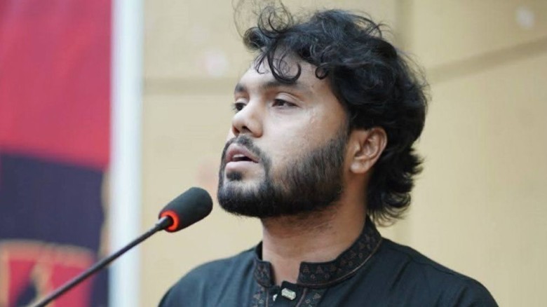 হাদিকে নিয়ে উড্ডয়ন করেছে এয়ার অ্যাম্বুলেন্স...