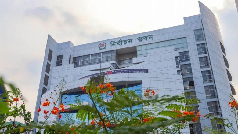 টিভি টকশোতে সব প্রার্থীর সমান সুযোগ চায় ইসি, ব্যক্তিগত আক্রমণে মানা