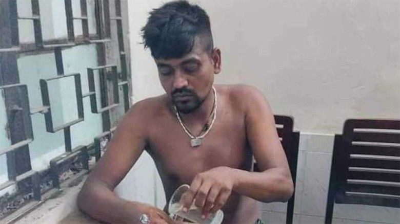 ২০২৪ সালের ৩০ ডিসেম্বর শাহবাগ থানার পুলিশ পরিদর্শক আসাদুজ্জামান ২১ জনকে অভিযুক্ত করে আদালতে অভিযোগপত্র জমা দেন।