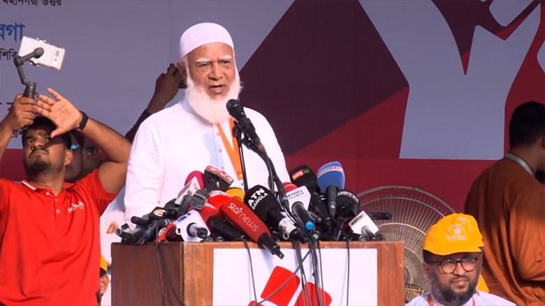যুগ যুগ ধরে সাধারণ শ্রমিকের ভাগ্যের কোনো পরিবর্তন ...