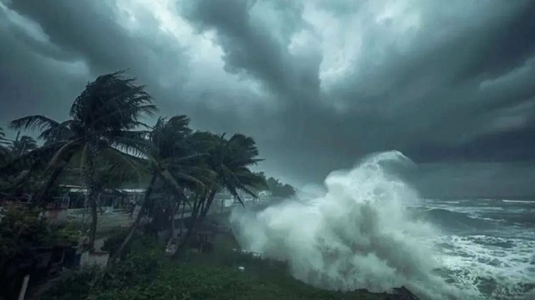 ১০ জেলায় বৃষ্টিসহ ঝড়ের আভাস, নদীবন্দরে সতর্কতা জার...