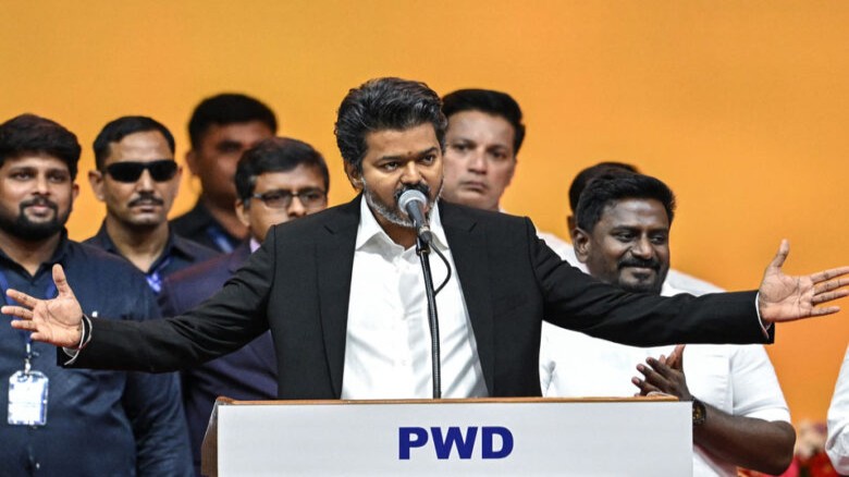 দায়িত্ব নিয়েই ৭১৭ মদের দোকান বন্ধ করলেন বিজয়...