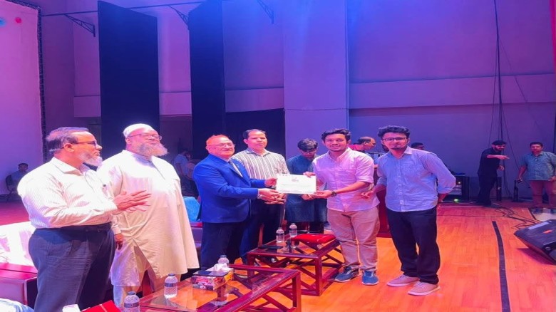 সিলেট বিভাগীয় পরিবেশ বিতর্কে চ্যাম্পিয়ন হবিগঞ্জ কৃ...